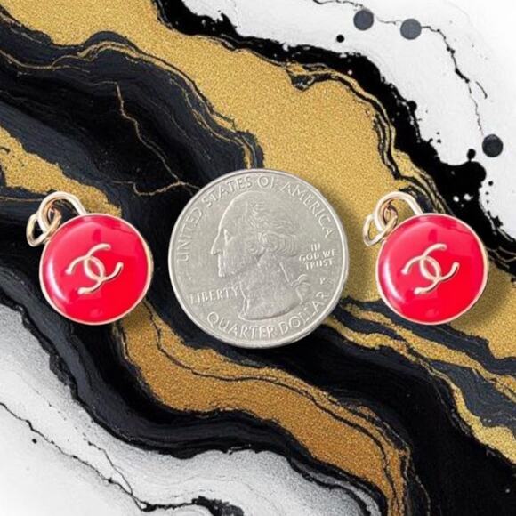 2 Piece Red/Gold Earring Making Round Charm Pendant Pull - Picture 1 of 1